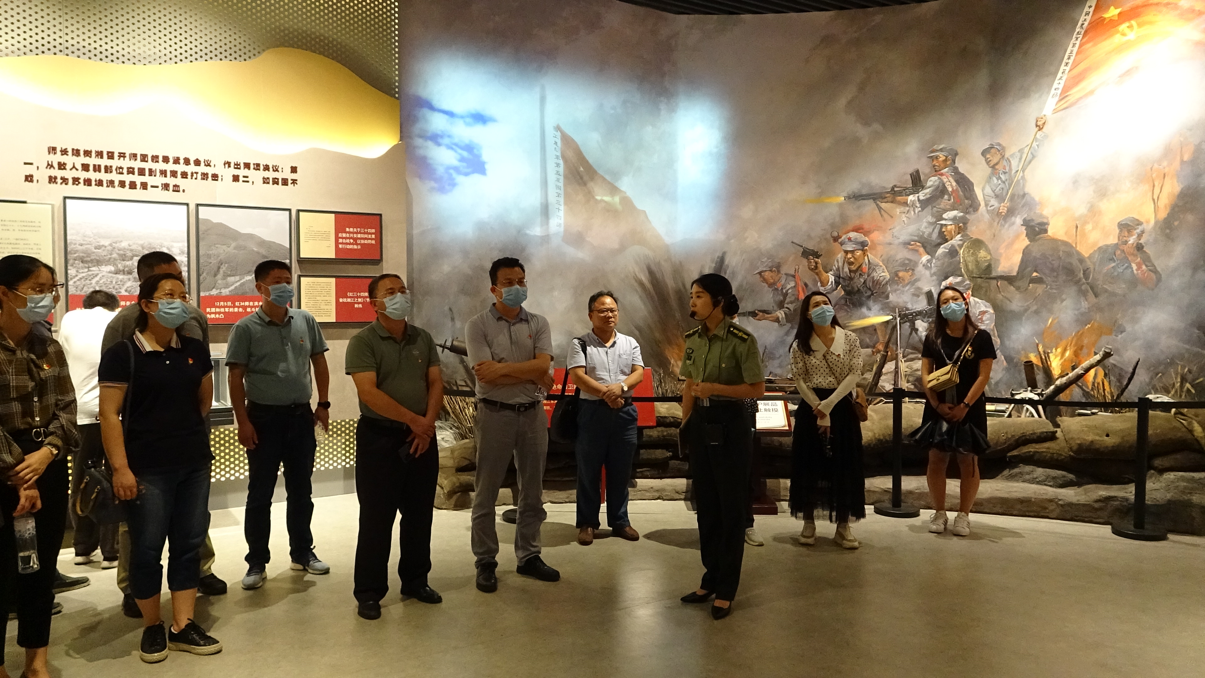 学党史 办实事 增实效自治区药监局多支部联合开展实践教学主题党日活动2.JPG