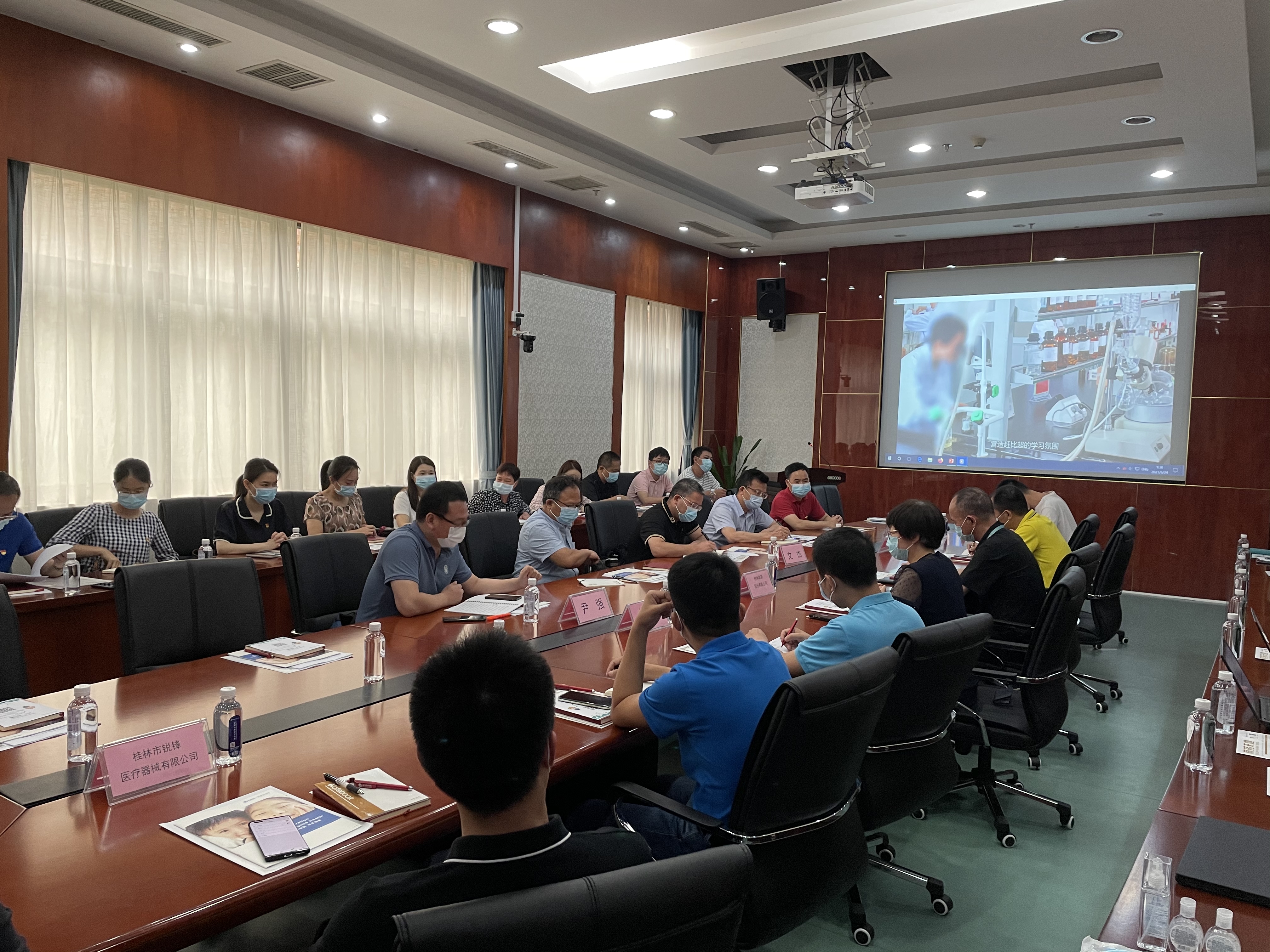 学党史 办实事 增实效自治区药监局多支部联合开展实践教学主题党日活动4.jpg